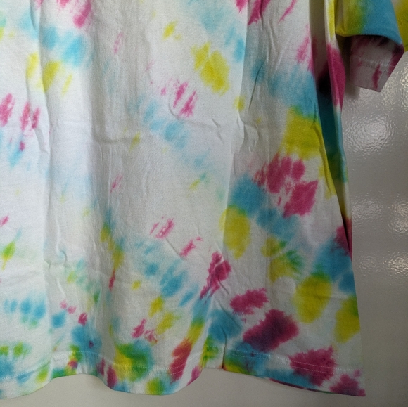 Philippines Souvenir Tie-dyed Rainbow T-shirt Palm Tree Pink Blue Yellow White - Picture 11 of 12